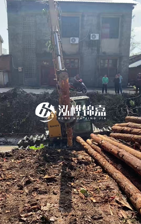 南昌河道清淤專業施工-履帶式挖機清理河道更方便嗎?