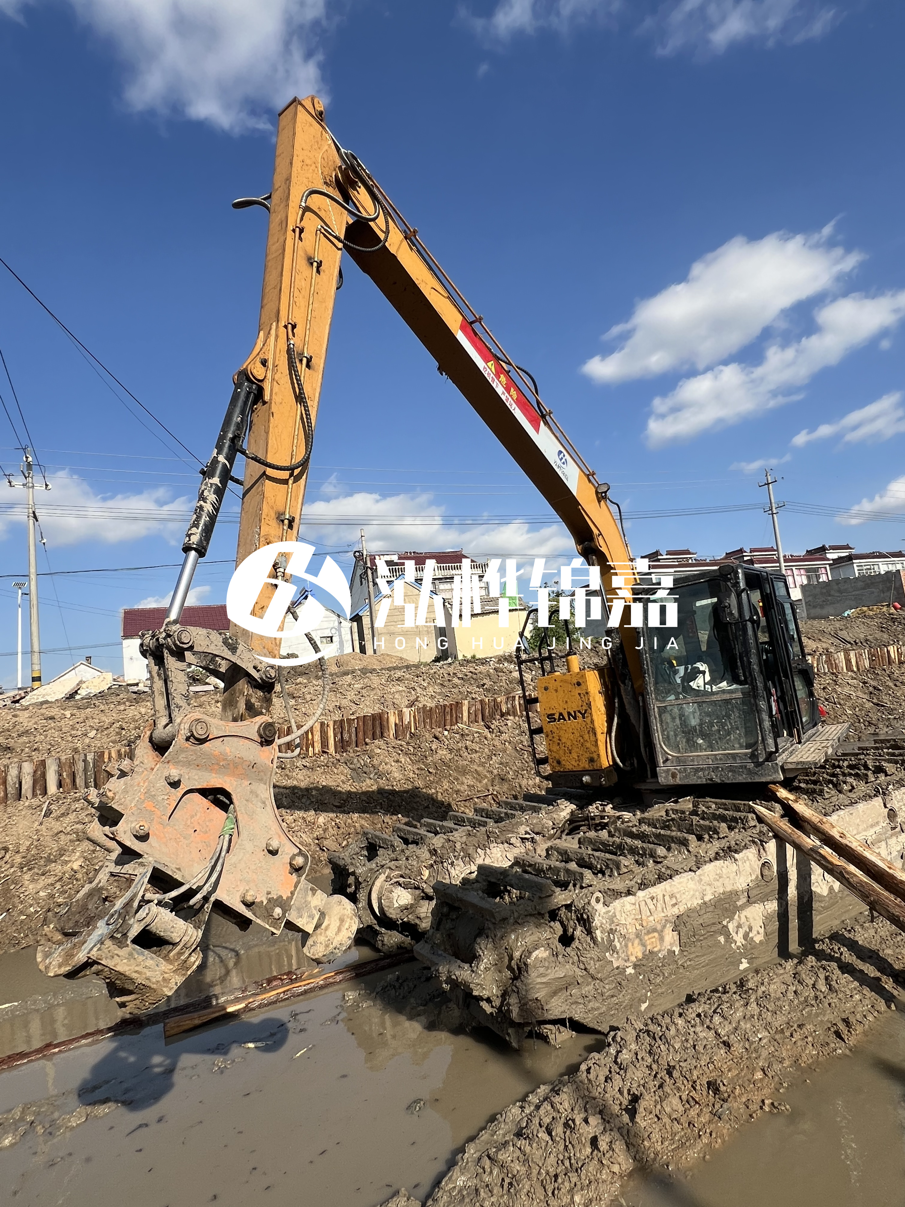 鶴壁挖機打木樁專業(yè)施工-打防汛木樁的市場價格是多少?