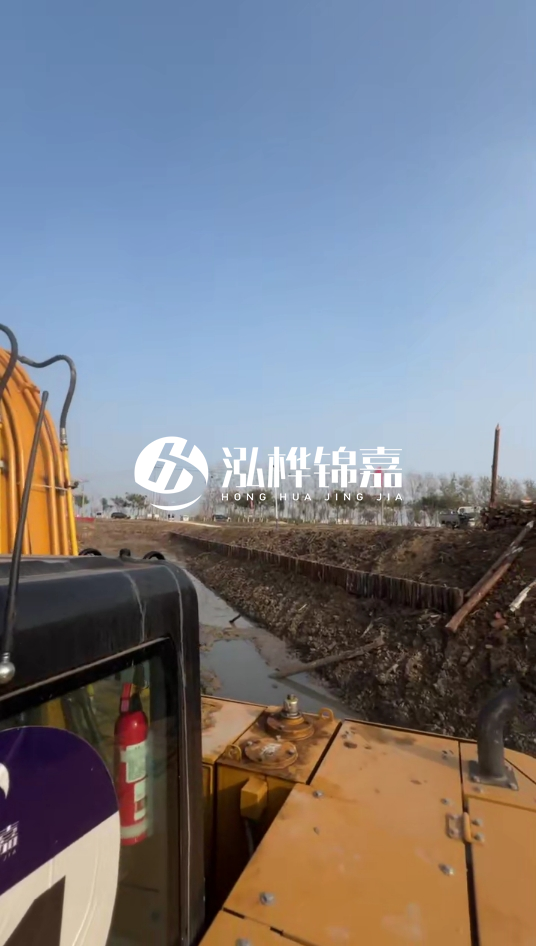 三門峽挖機打木樁專業(yè)施工-松木樁打樁木價格含運輸成本嗎?